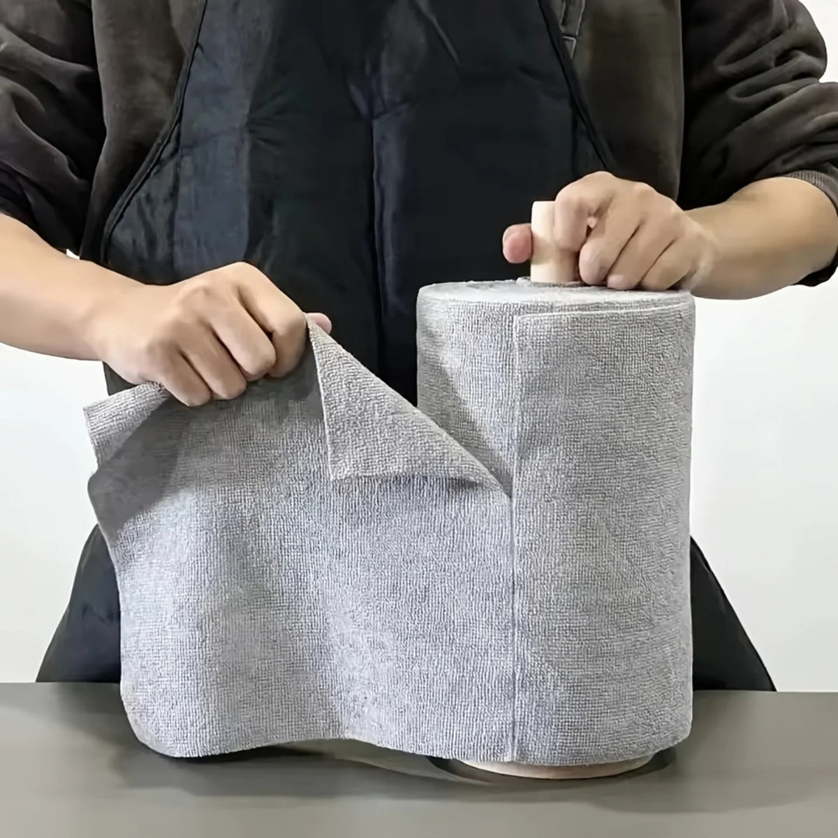 Reusable Microfibre Cleaning Cloth Roll – Tear-Away Kitchen Cleaning Wipes (20 or 50 Sheets)